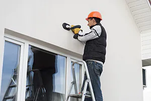 LED-Bewegungsmelder außen anschließen